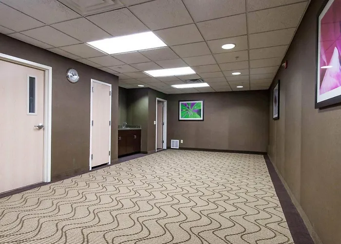 Comfort Hotel Tulsa